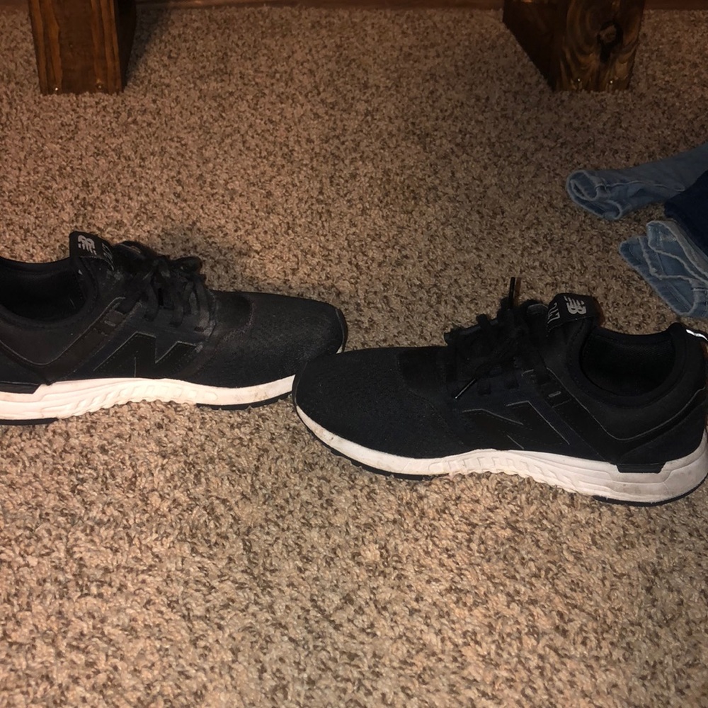 Shoes - Picture 4 of 4